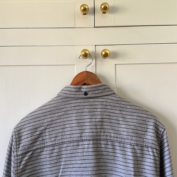 Penfield Classic Fit Medium Men’s Button Down - Picture 5 of 5